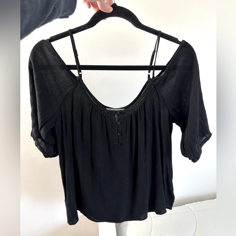 Cold Shoulder Top | Women’s